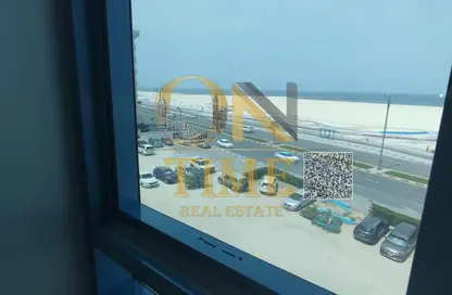 Apartment - 1 Bedroom - 1 Bathroom for rent in Ajman Corniche Residences - Ajman Corniche Road - Ajman