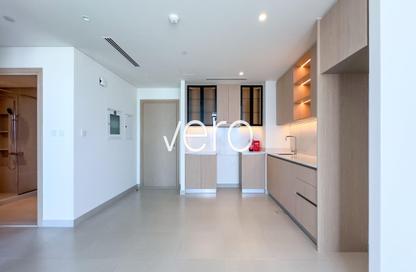 Apartment - 1 - 1 for rent in Golf Heights - The Views - Dubai