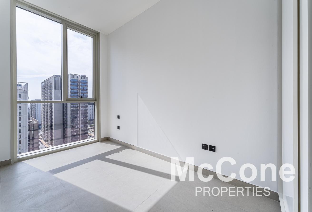 Available | Fully Furnished | High Floor photo 10