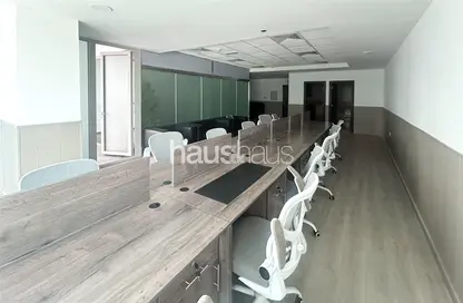 مكتب - استوديو للايجار في القمة - الخليج التجاري - دبي