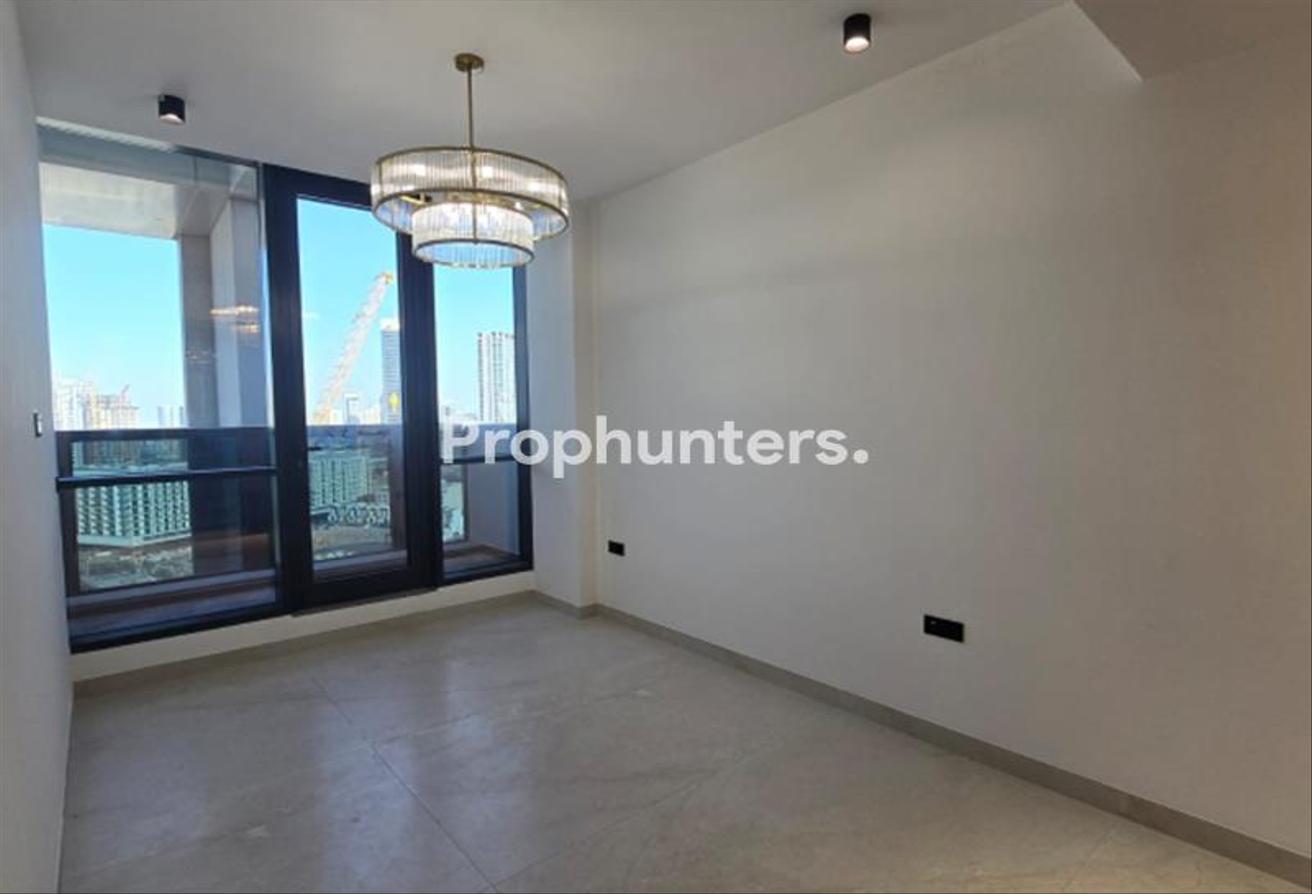 Bespoke Penthouse | Spacious Layout | Vacant photo 4