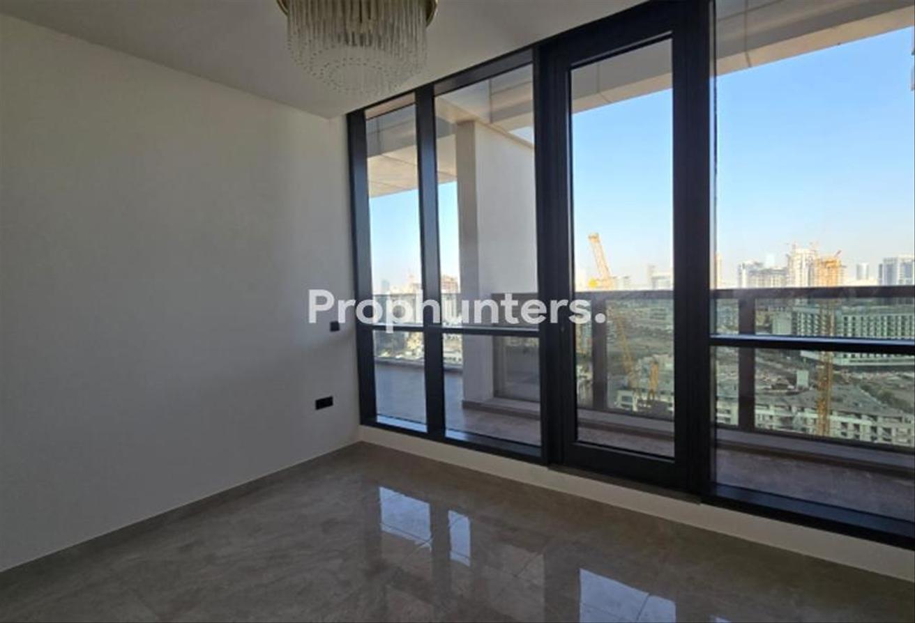 Bespoke Penthouse | Spacious Layout | Vacant photo 5