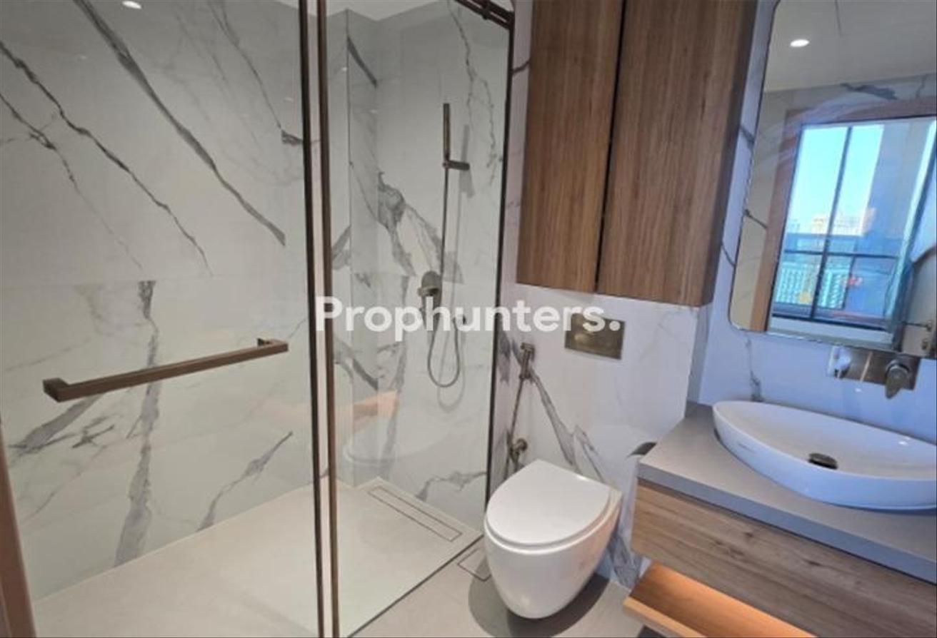 Bespoke Penthouse | Spacious Layout | Vacant photo 10