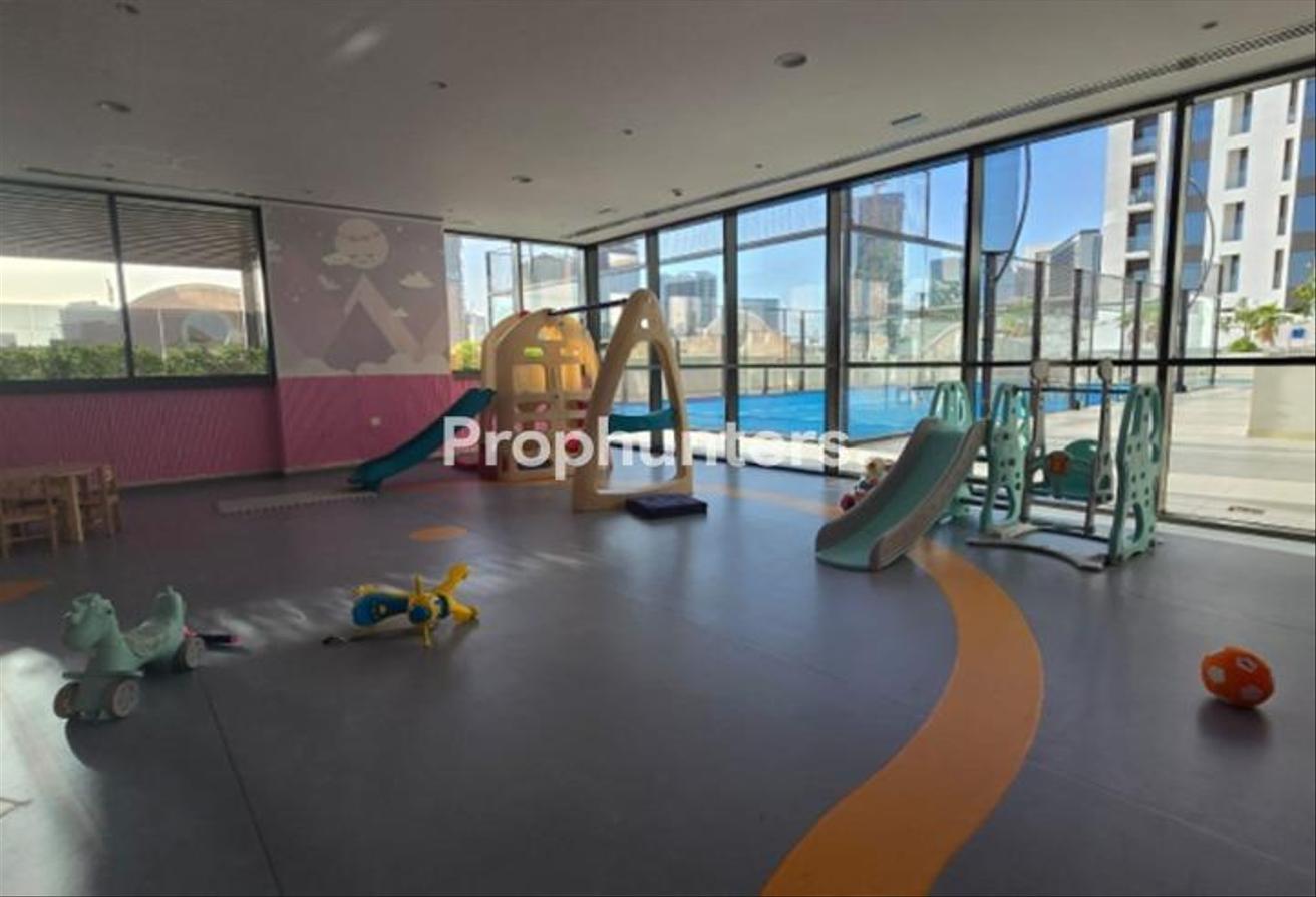 Bespoke Penthouse | Spacious Layout | Vacant photo 13