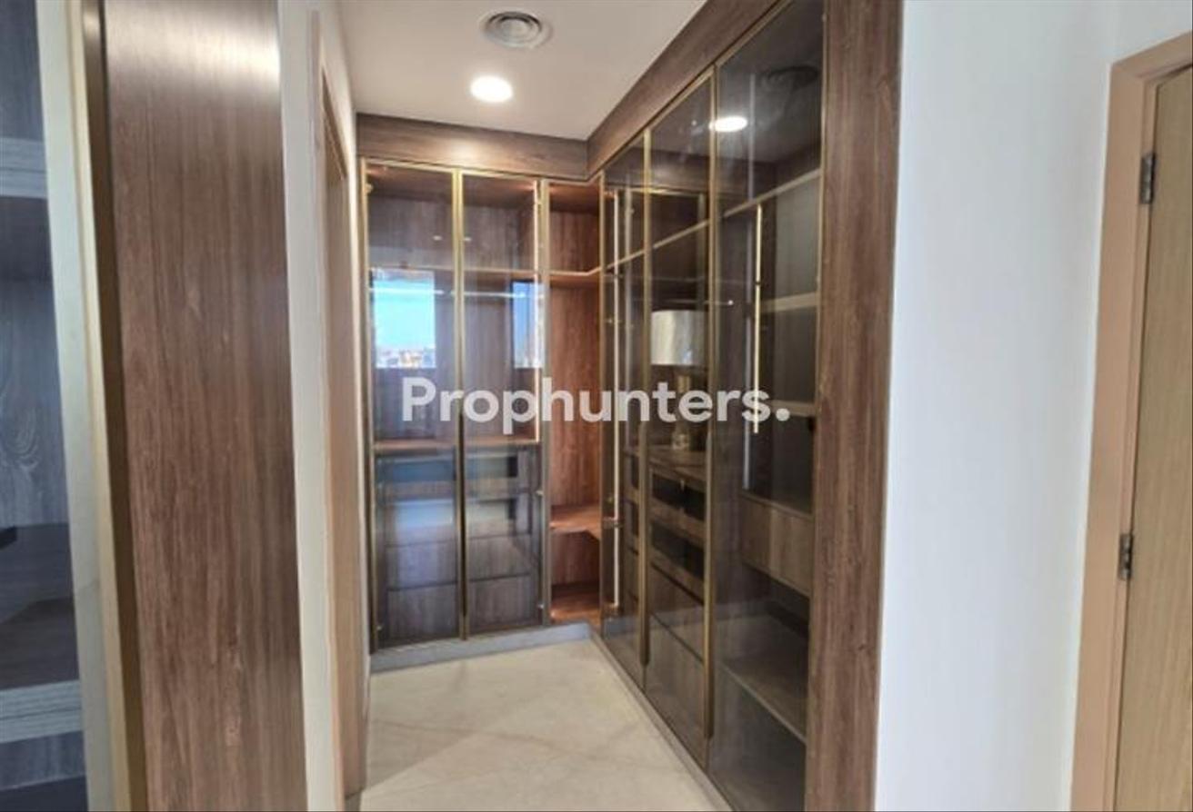 Bespoke Penthouse | Spacious Layout | Vacant photo 8