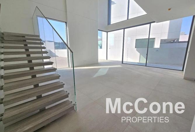 2OxYLKW8whk - Property Image 2