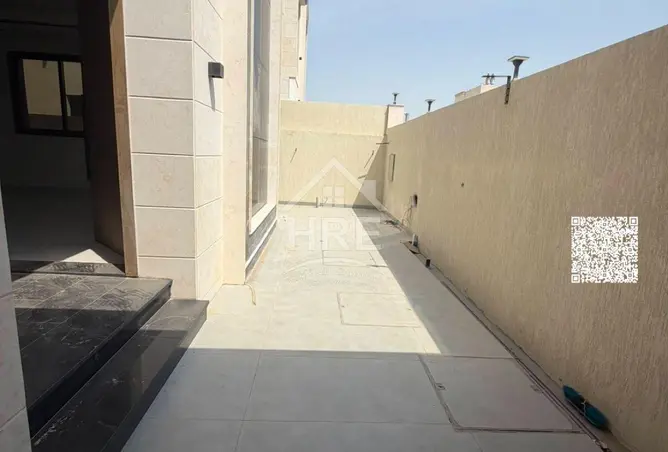 122467670 - Property Image 2