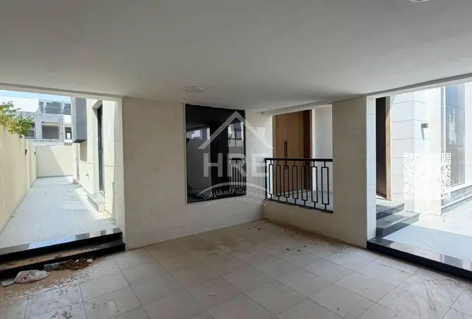122467670 - Property Image 3