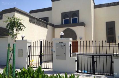 Villa - 3 Bedrooms - 4 Bathrooms for rent in District 6 - Jumeirah Park - Dubai Villa - 3 Bedrooms - 4 Bathrooms for rent in District 6 - Jumeirah Park - Dubai