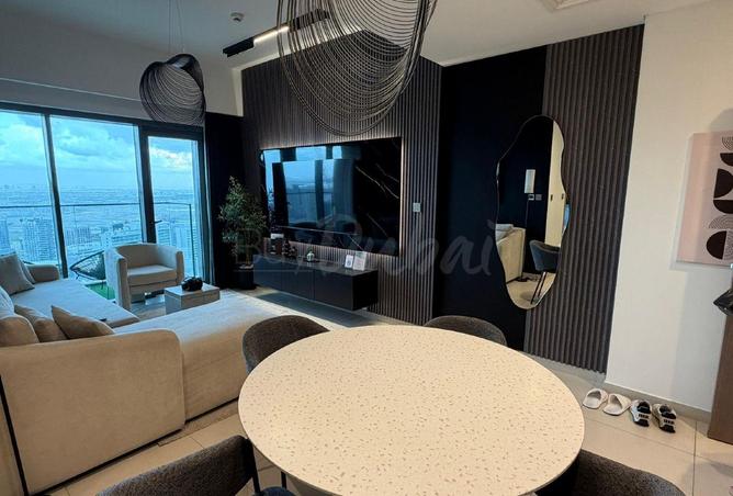Burj Royale | Elegant Furnished 1BR |Vacant now photo 2
