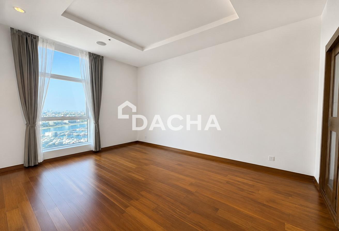 Palm View | Vacant in Aug | Mid Floor photo 5