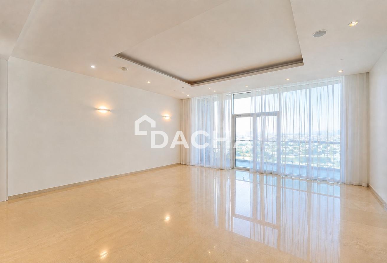 Palm View | Vacant in Aug | Mid Floor photo 3