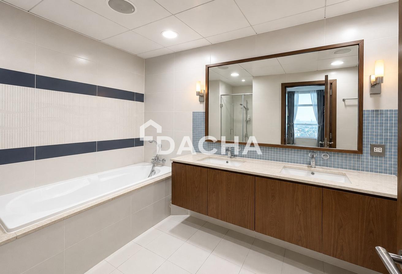 Palm View | Vacant in Aug | Mid Floor photo 7