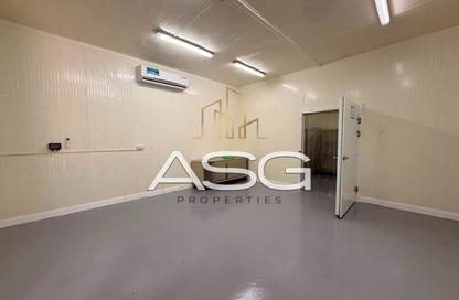Warehouse - Studio - 1 Bathroom for rent in Al Quoz Industrial Area 4 - Al Quoz Industrial Area - Al Quoz - Dubai