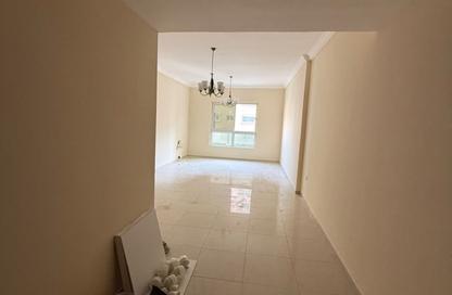 Apartment - 1 - 2 for rent in Queen Tower - Al Qasba - Sharjah