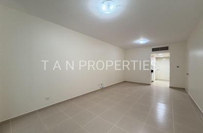 Apartment - Studio - 1 for rent in Golden Sands 6 - Al Mankhool - Bur Dubai - Dubai