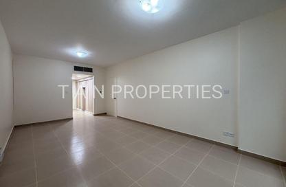Apartment - Studio - 1 for rent in Golden Sands 6 - Al Mankhool - Bur Dubai - Dubai