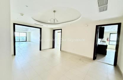 Apartment - 3 Bedrooms - 5 Bathrooms for rent in Al Waleed Tower - Al Qasba - Sharjah