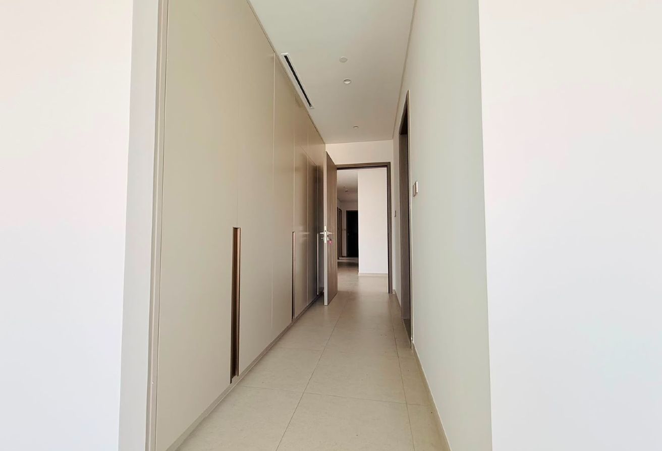Luxury 3-Bedroom Apartment | Burj Khalifa View — image 13