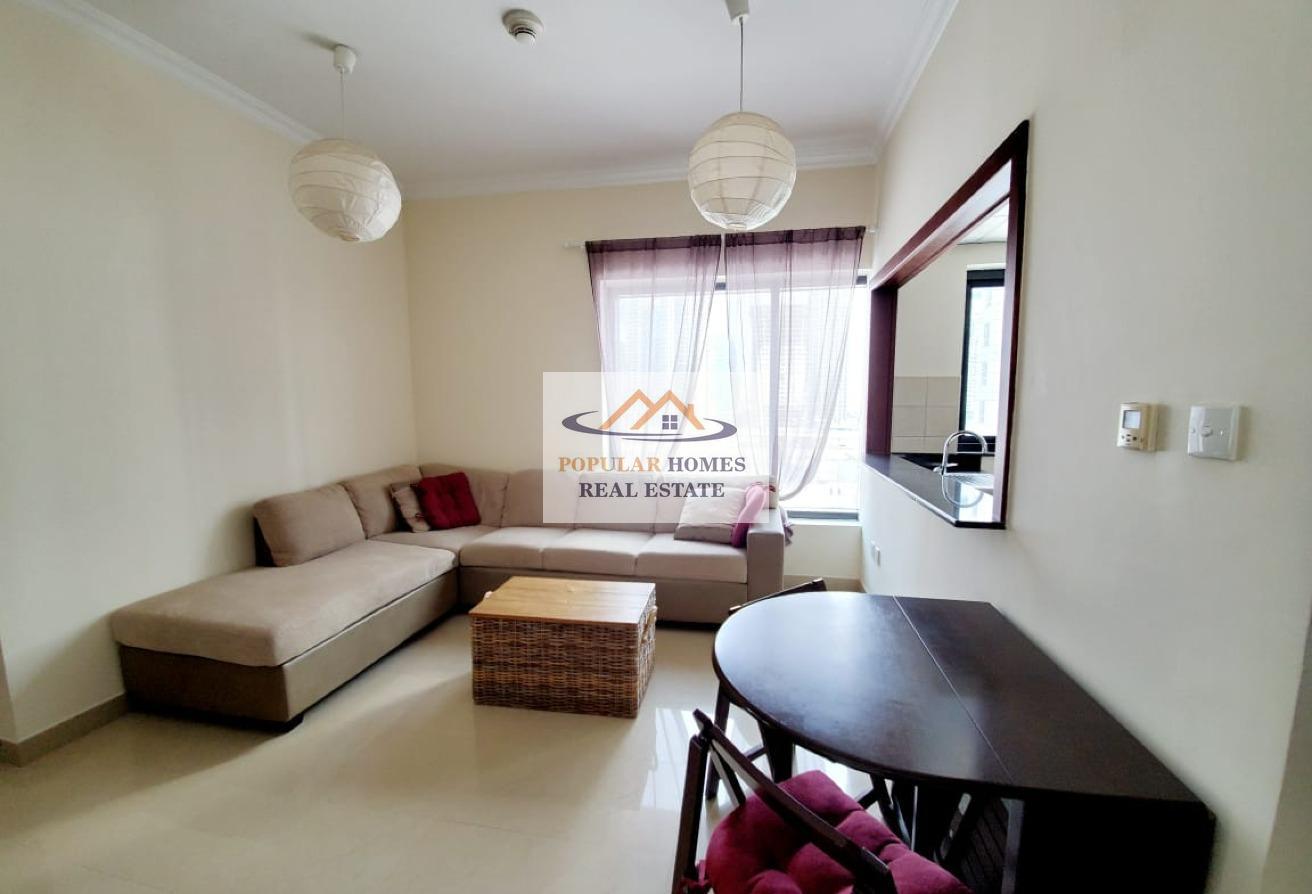Well Maintained || Furnished || Without Balcony photo 4