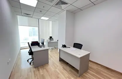 مركز أعمال - استوديو للايجار في خليج آيريس - الخليج التجاري - دبي