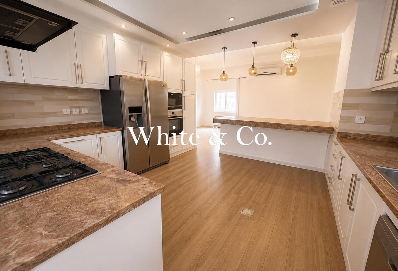 Upgraded Kitchen | Green Backing |Extended photo 4