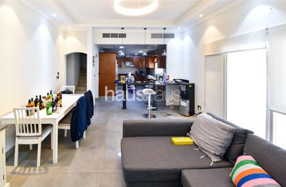Villa - 4 Bedrooms - 4 Bathrooms for sale in Meadows 9 - Meadows - Dubai