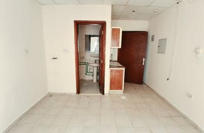 Apartment - Studio - 1 for rent in Fire Station Road - Muwaileh - Sharjah Apartment - Studio - 1 for rent in Fire Station Road - Muwaileh - Sharjah