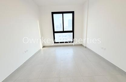 Apartment - Studio - 1 Bathroom for rent in Al Karama Sqaure - Al Karama - Dubai