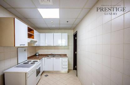 Apartment - 1 Bedroom - 2 Bathrooms for rent in DEC Tower 1 - DEC Towers - Dubai Marina - Dubai