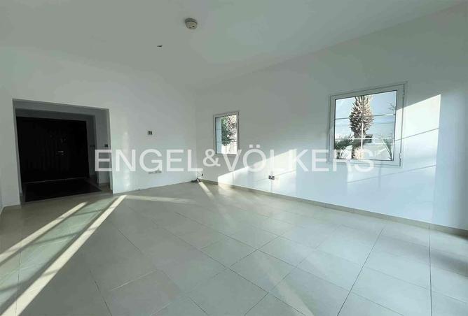 62072196 - Property Image 2