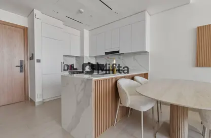 شقة - غرفة نوم - 2 حمامات للايجار في بن غاطي عنبر - منطقة 11 - قرية جميرا الدائرية - دبي