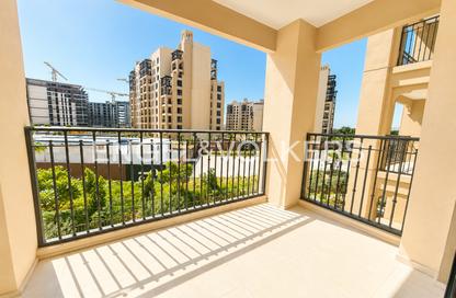 Apartment - 1 Bedroom for rent in Al Jazi 4 - Madinat Jumeirah Living - Umm Suqeim - Dubai
