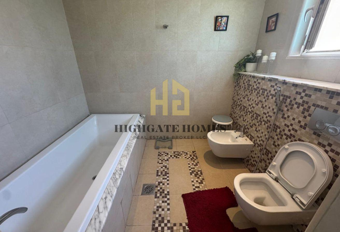 Vacant NOW | 4BR w/ Bedroom Downstairs | Prime Loc photo 16