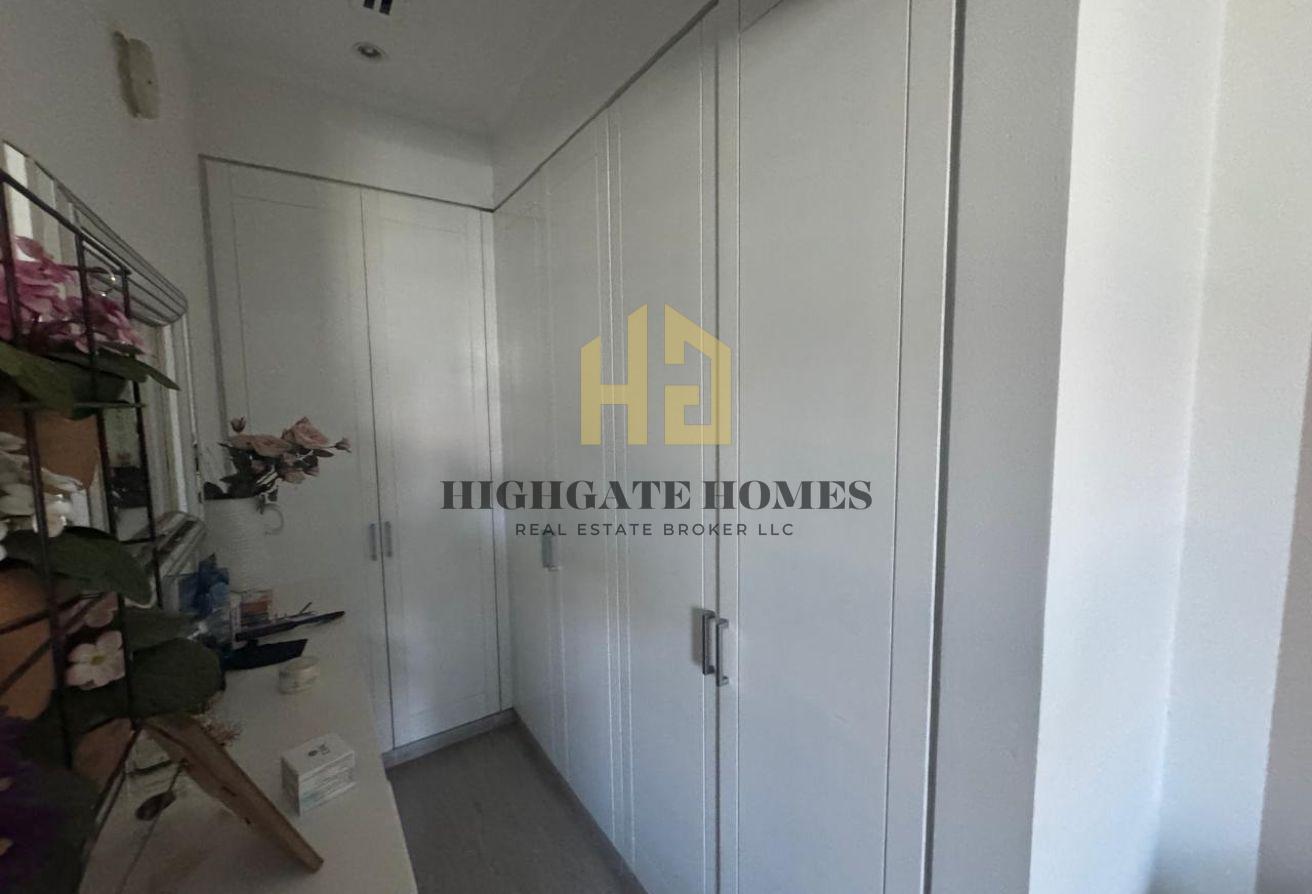 Vacant NOW | 4BR w/ Bedroom Downstairs | Prime Loc photo 6