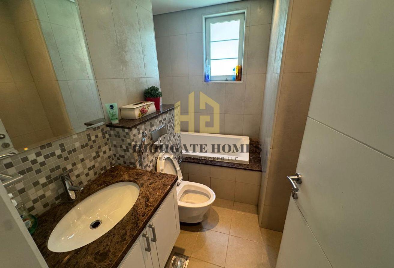 Vacant NOW | 4BR w/ Bedroom Downstairs | Prime Loc photo 20