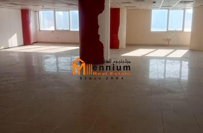 Office Space - 1 Bedroom - 2 Bathrooms for rent in Al Majaz Tower - Al Majaz - Sharjah