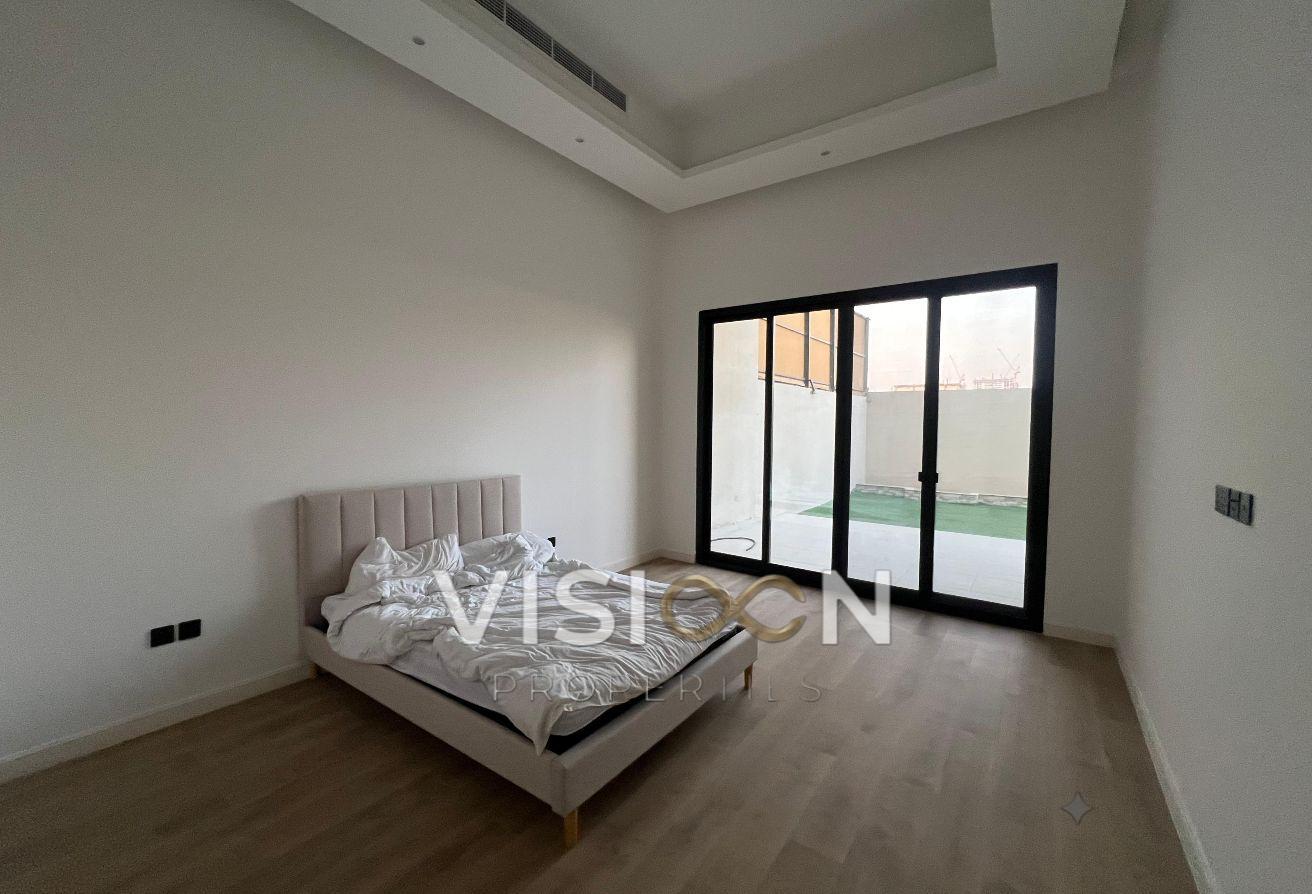Modern Family Villa with 5 Spacious Bedrooms photo 10