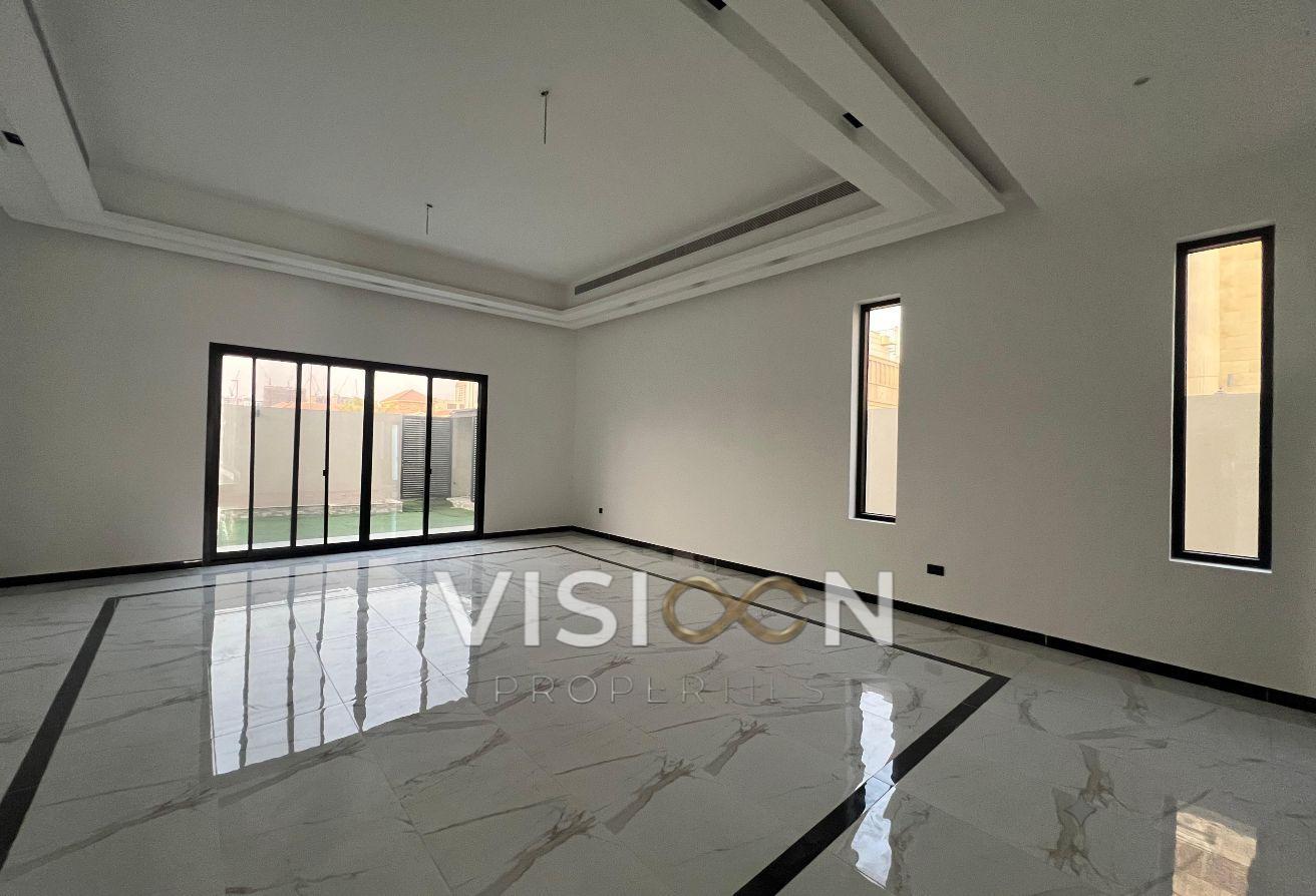 Modern Family Villa with 5 Spacious Bedrooms photo 4