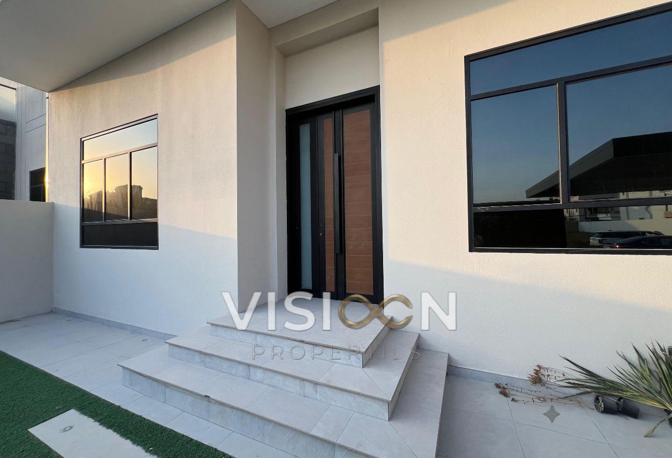 Modern Family Villa with 5 Spacious Bedrooms photo 3