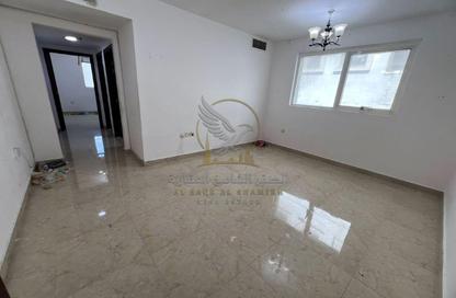Apartment - 1 - 2 for rent in Al Qulayaa Building - Al Qulaya'ah - Al Sharq - Sharjah Apartment - 1 - 2 for rent in Al Qulayaa Building - Al Qulaya'ah - Al Sharq - Sharjah