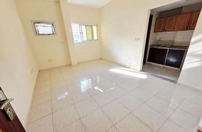 Apartment - Studio - 1 Bathroom for rent in Fire Station Road - Muwaileh - Sharjah Apartment - Studio - 1 Bathroom for rent in Fire Station Road - Muwaileh - Sharjah