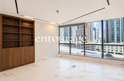 Office Space - Studio for rent in The Regal Tower - Business Bay - Dubai