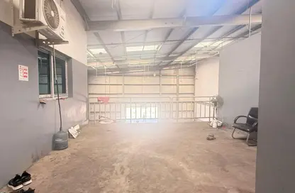 مستودع - استوديو - 5 حمامات للبيع في مبني علي موسى - الصجعة الصناعية - الصجعة - الشارقة