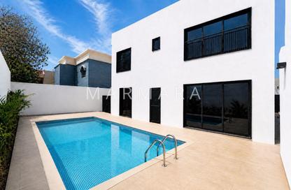 Villa - 5 Bedrooms - 6 Bathrooms for rent in Jumeirah 3 Villas - Jumeirah 3 - Jumeirah - Dubai