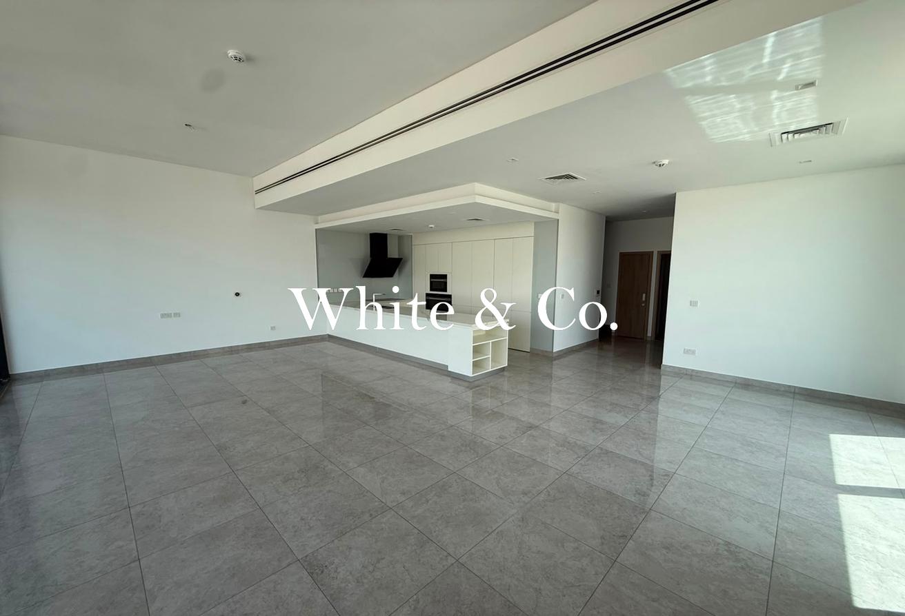 Spacious 4BR + Maid | District One | MBR photo 7