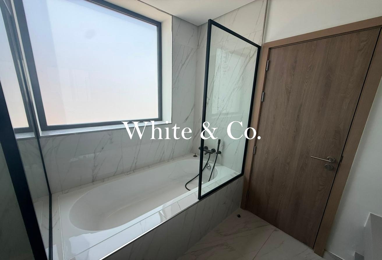 Spacious 4BR + Maid | District One | MBR photo 5