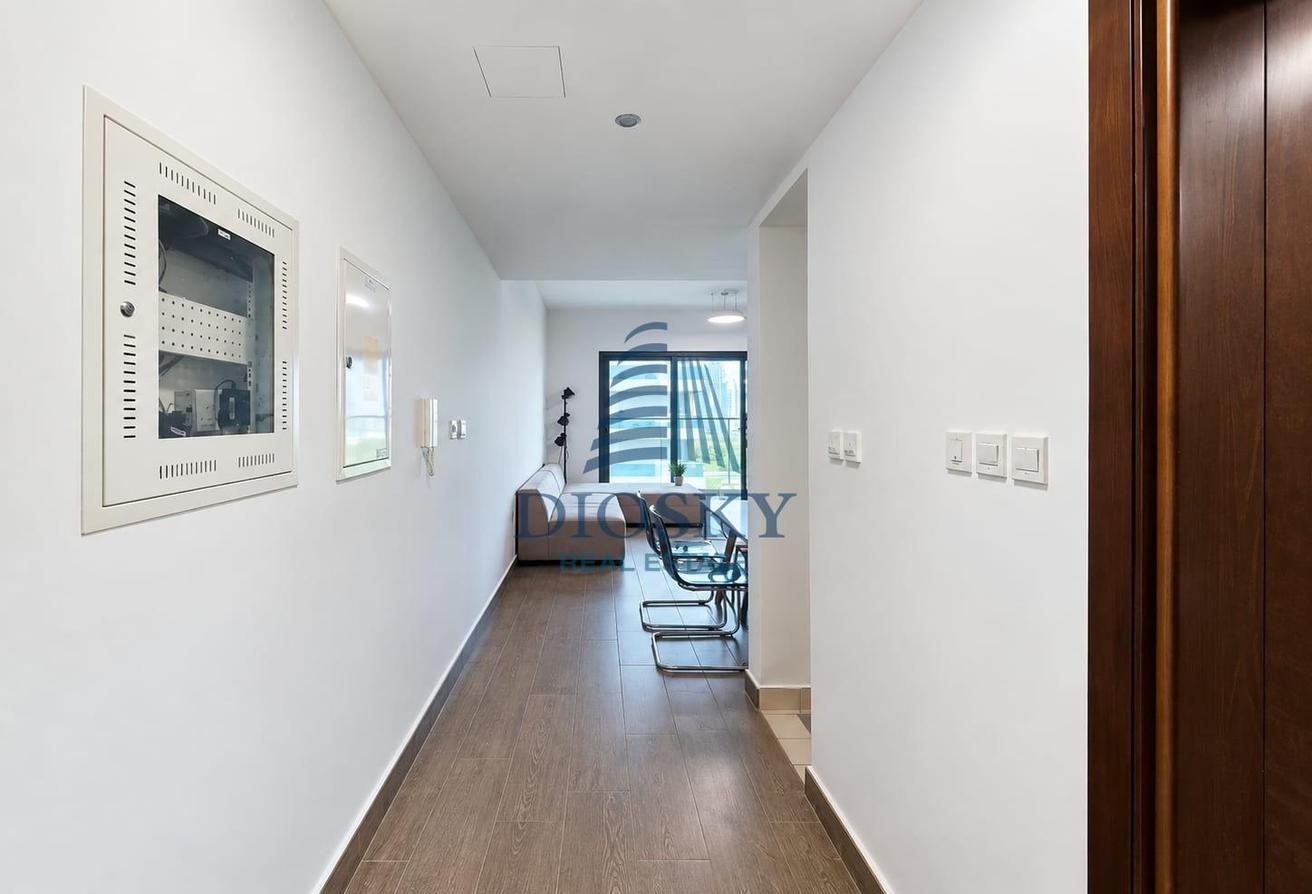 Semi Furnished | Prime Location | Vacant photo 7