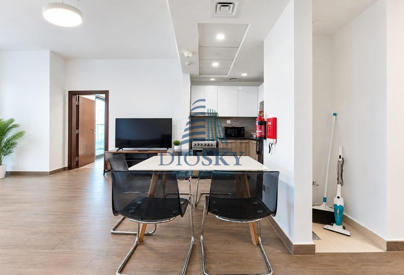 Semi Furnished | Prime Location | Vacant photo 2