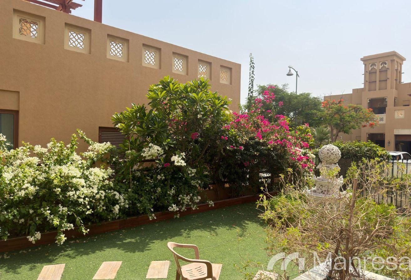 Stunning 5BR Villa I Landscaped Garden I Upgraded photo 26